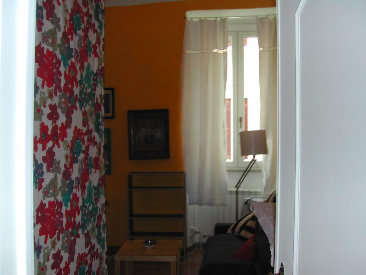 Appartamento Del Boschetto Rome Exterior photo